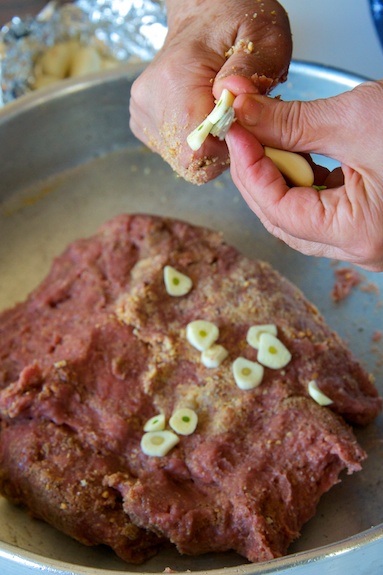 oh, there's garlic, too garlic