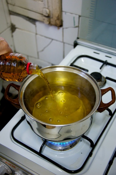 some apple cider vinegar vinegar