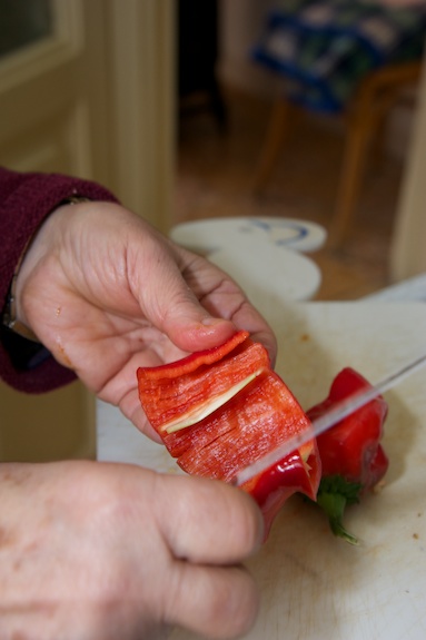 cleaning red peppers