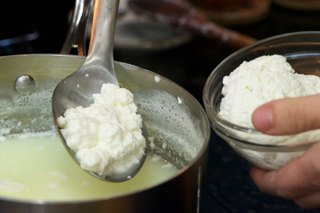 straining the curds