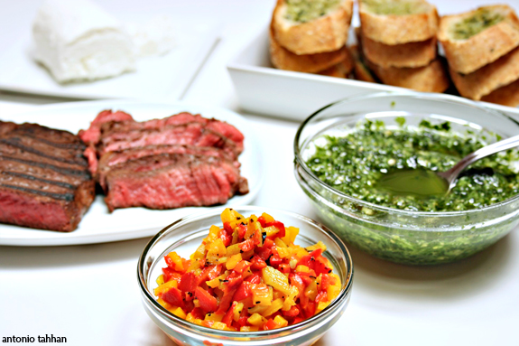 assembly of steak crostini