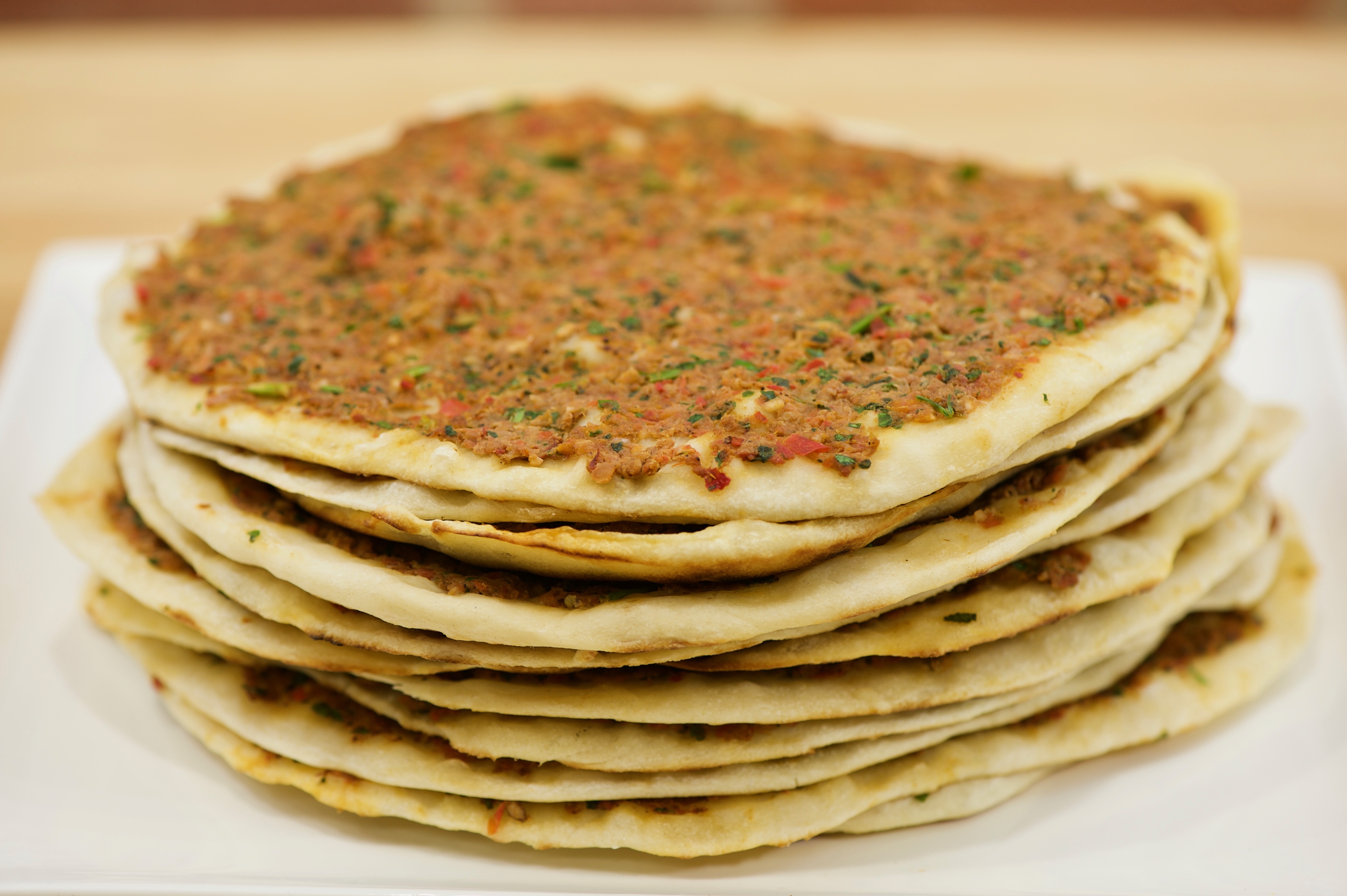 Lahme B'Ajeen (لحمة بعجين)