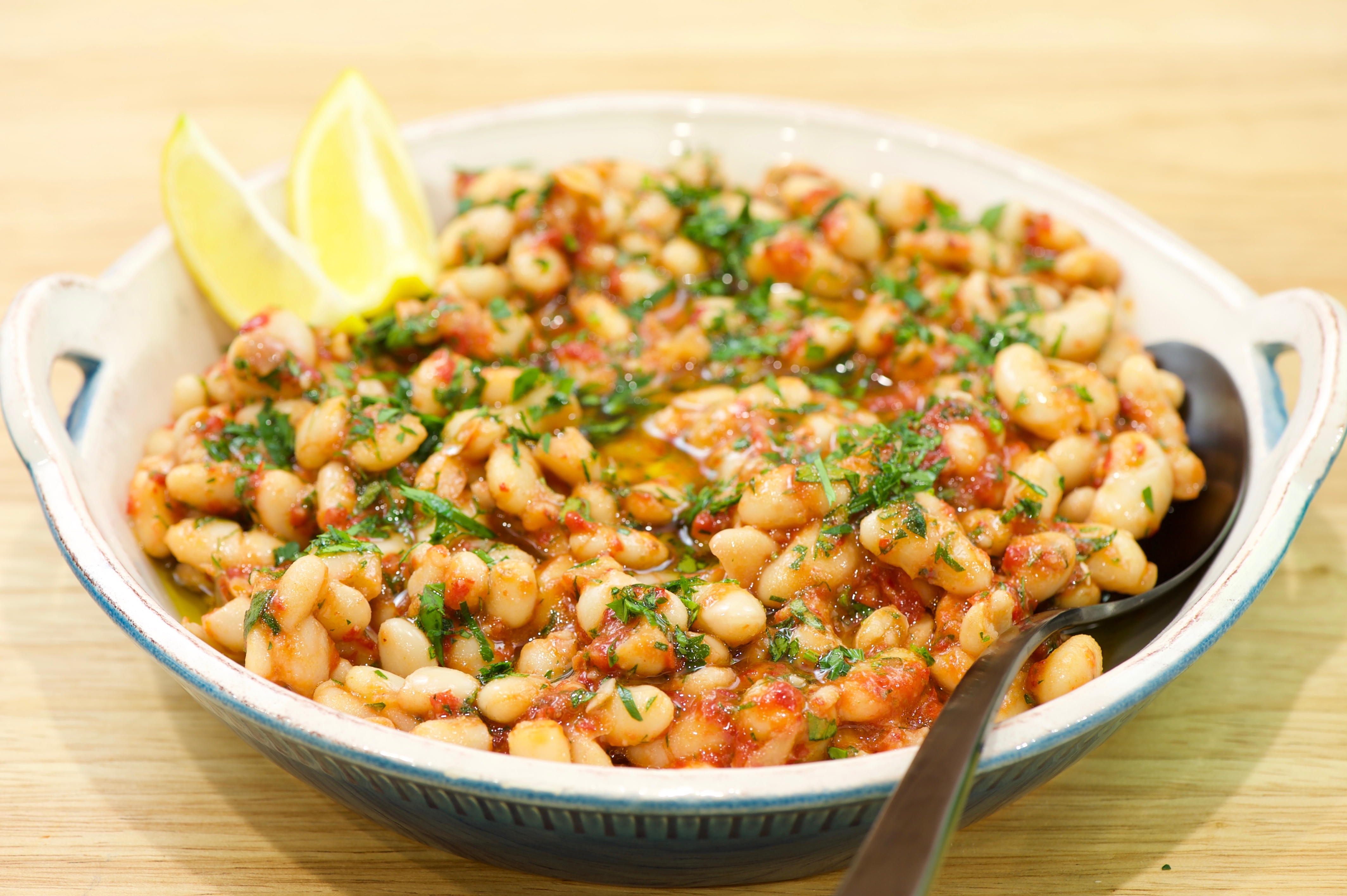 White Bean Salad (سلطة فاصوليا بيضاء)