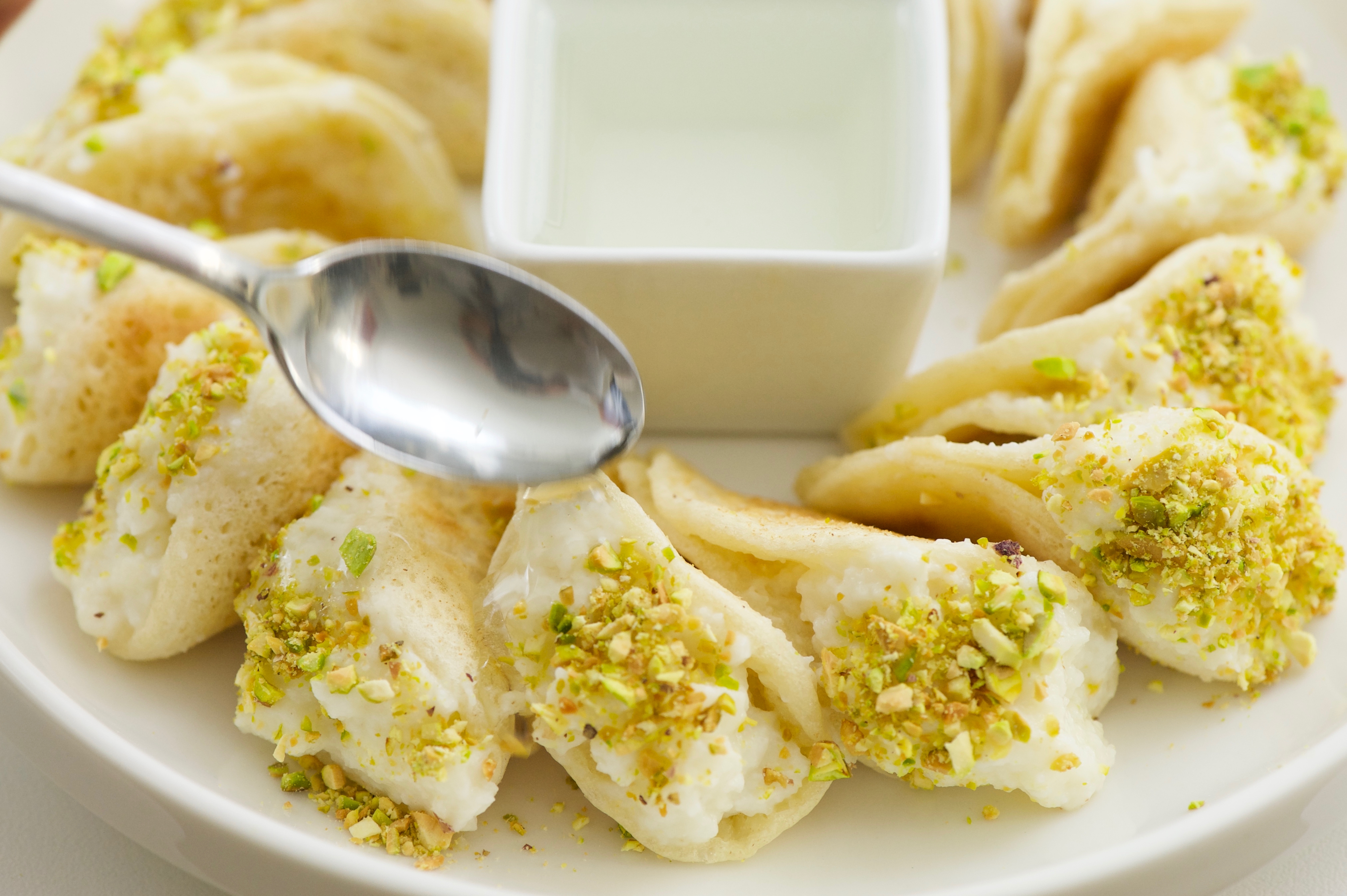 Qatayef Asafiri (قطايف عصافيري)